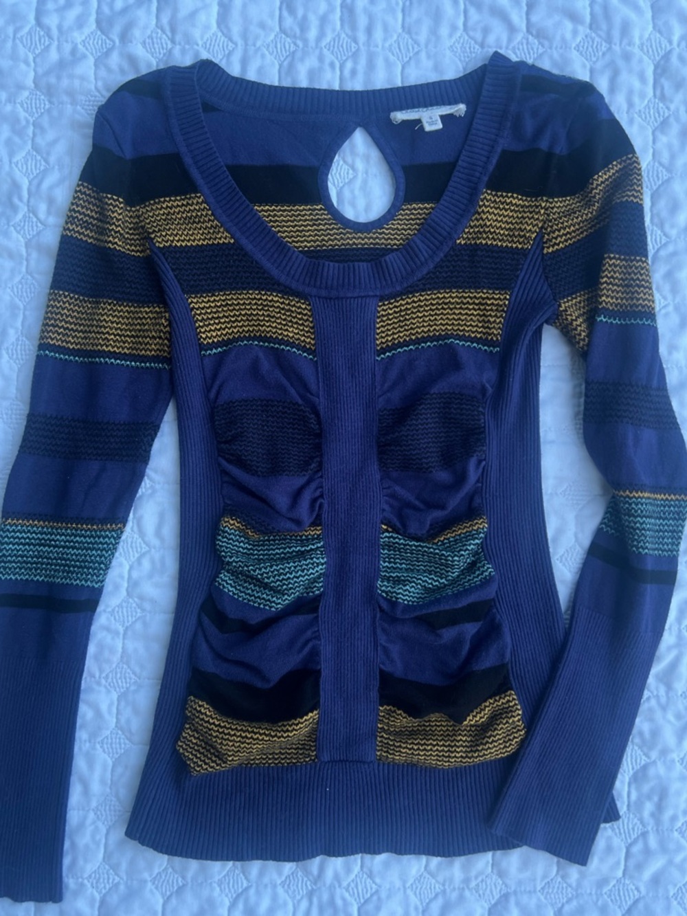 Ruched Knit Cut Out Keyhole Long Sleeve Fitted Top - Y2K - Size Small